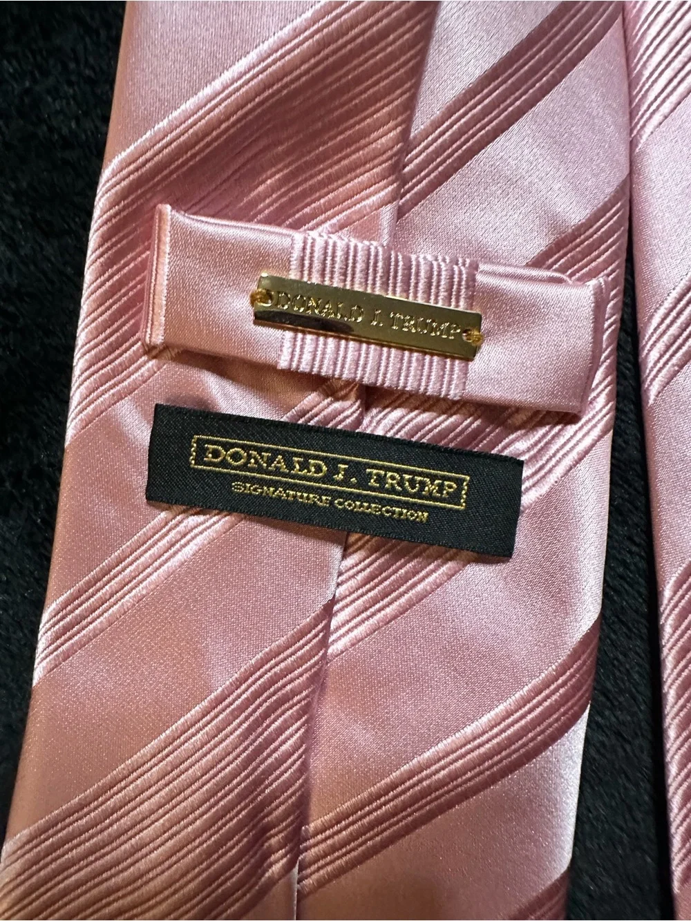 Donald J. Trump Signature Collection‎ Pink Striped Silk Tie Made in Italy